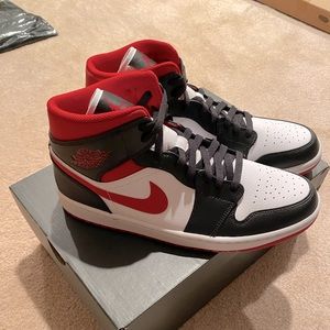 NEW Nike Air Jordan 1 Mid Gym Red Panda - Size 10.5 US